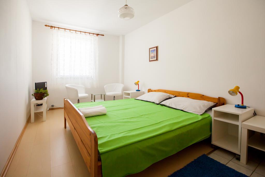 Friendly People'S Guest House Задар Екстериор снимка