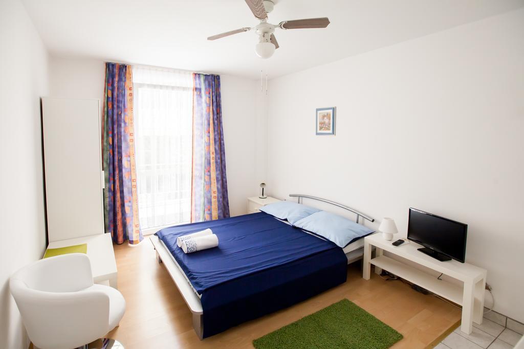 Friendly People'S Guest House Задар Екстериор снимка