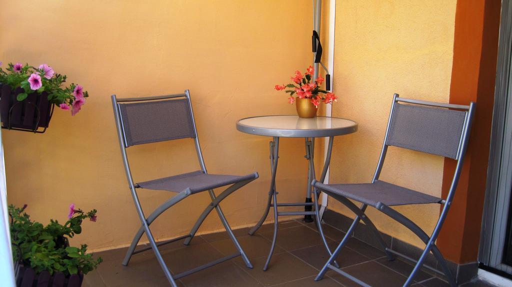 Friendly People'S Guest House Задар Екстериор снимка