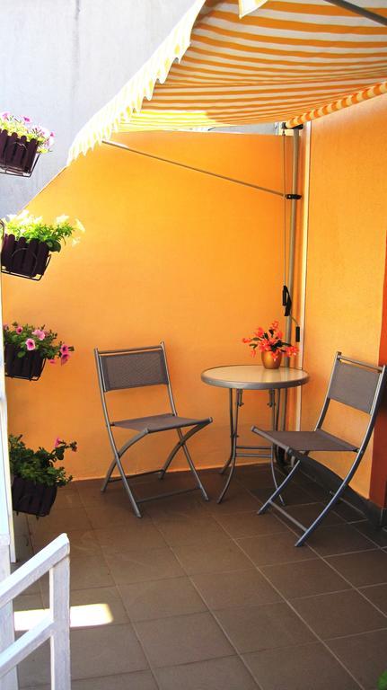 Friendly People'S Guest House Задар Екстериор снимка